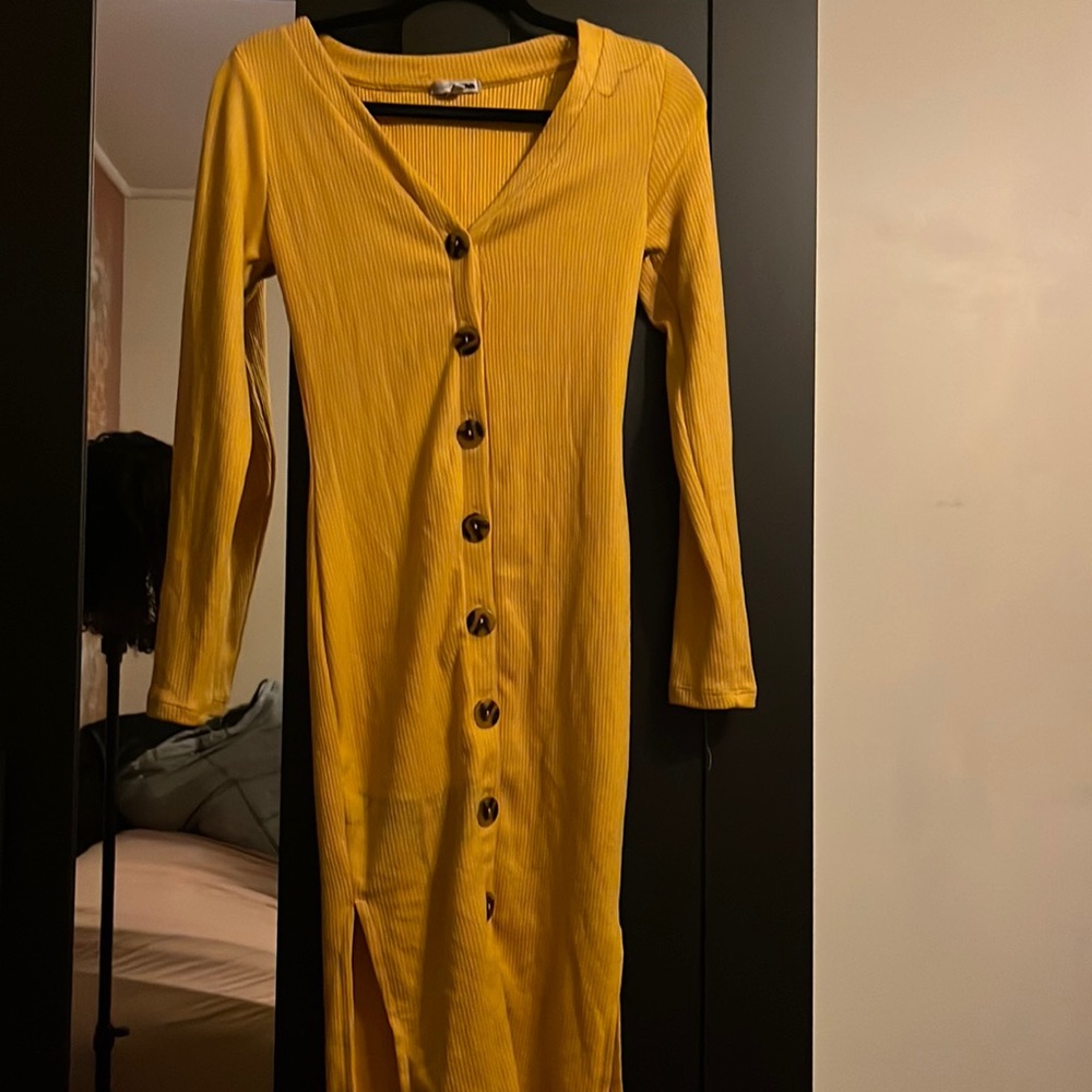 Yellow button down form fitting dress